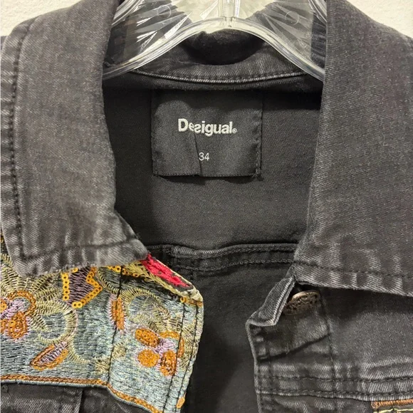 Desigual Claudia Patchwork Denim Jacket | Embroidered Boho Floral Size 34 XS - Picture 4 of 16